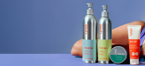mains avec produits