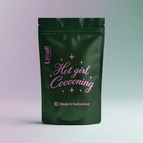 The Hot Girl Cocooning Christmas Gift Set - Serum, lip oil & claw clip